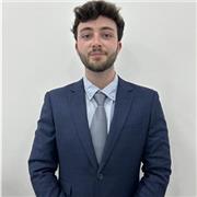 Profesor para todo tipo de materias de primaria y ESO, también tengo conocimientos avanzados de marketing y economía además de tener una gran pasión por el emprendimiento y el sector financiero.
Disponibilidad inmediata, podría dar clases presenciales en